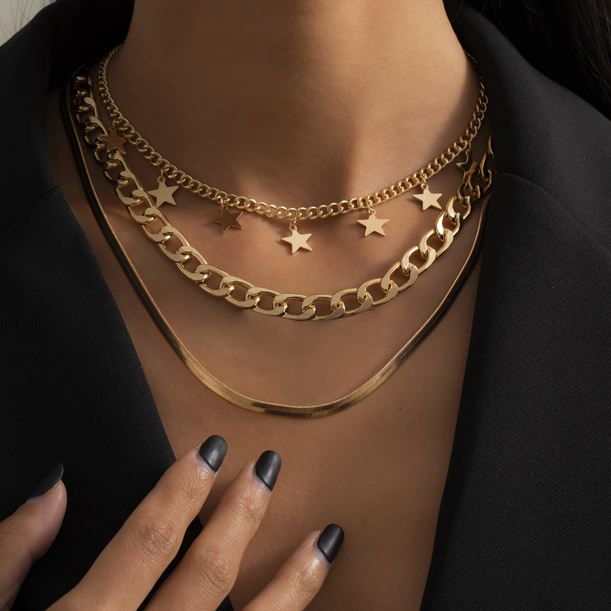 Collier Superposé Étoiles et Chaîne Serpent – Femme Moderne
